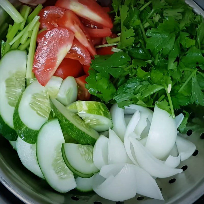 Step 2 Prepare other ingredients Stir-fried sun-dried squid