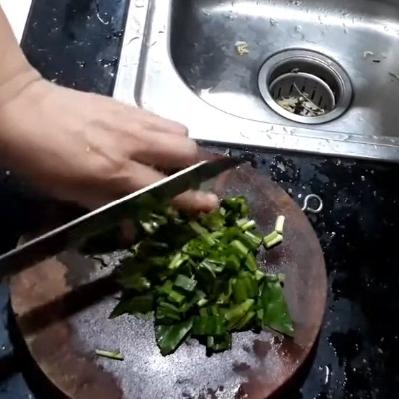 Step 2 Prepare other ingredients Stir-fried noodles with beef balls and vegetables