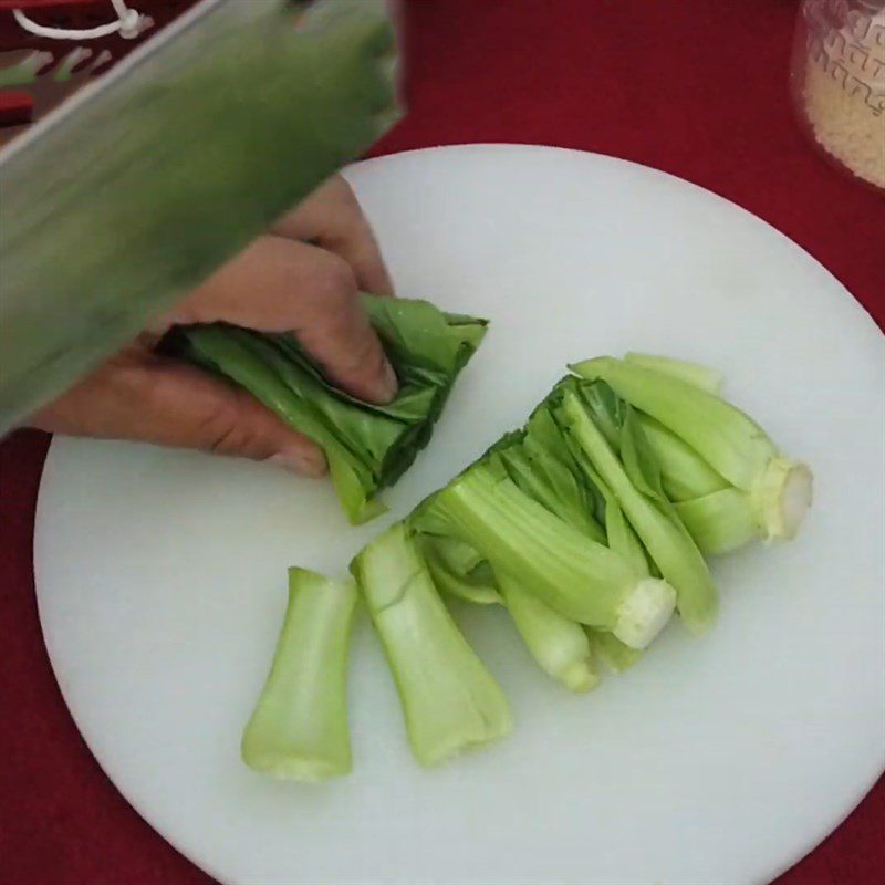 Step 2 Prepare other ingredients Stir-fried bok choy with beef