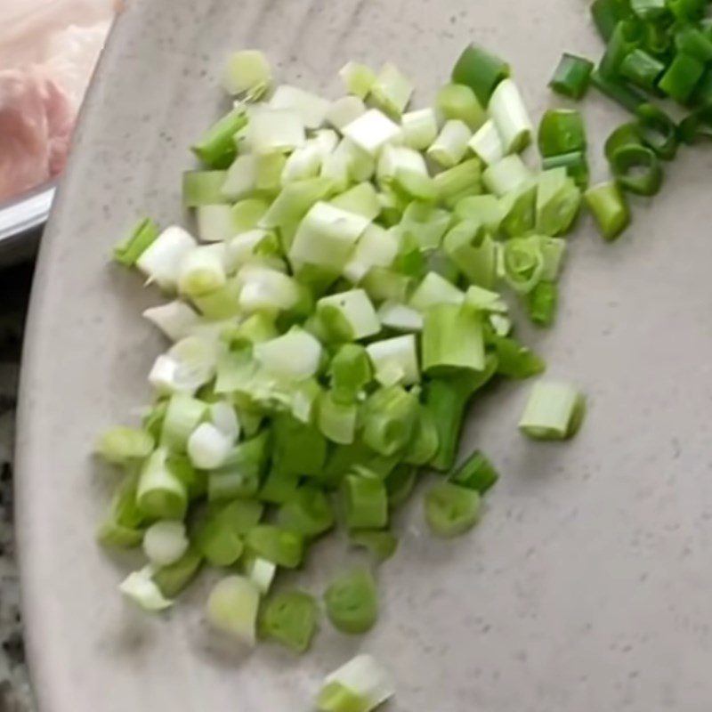 Step 2 Prepare other ingredients for Braised Meat Sandwich