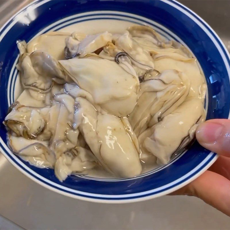 Step 2 Prepare other ingredients Pork brain soup with oysters