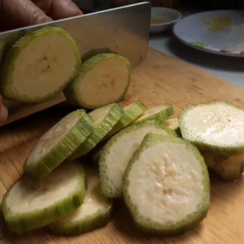 Step 2 Processing green bananas for green banana soup