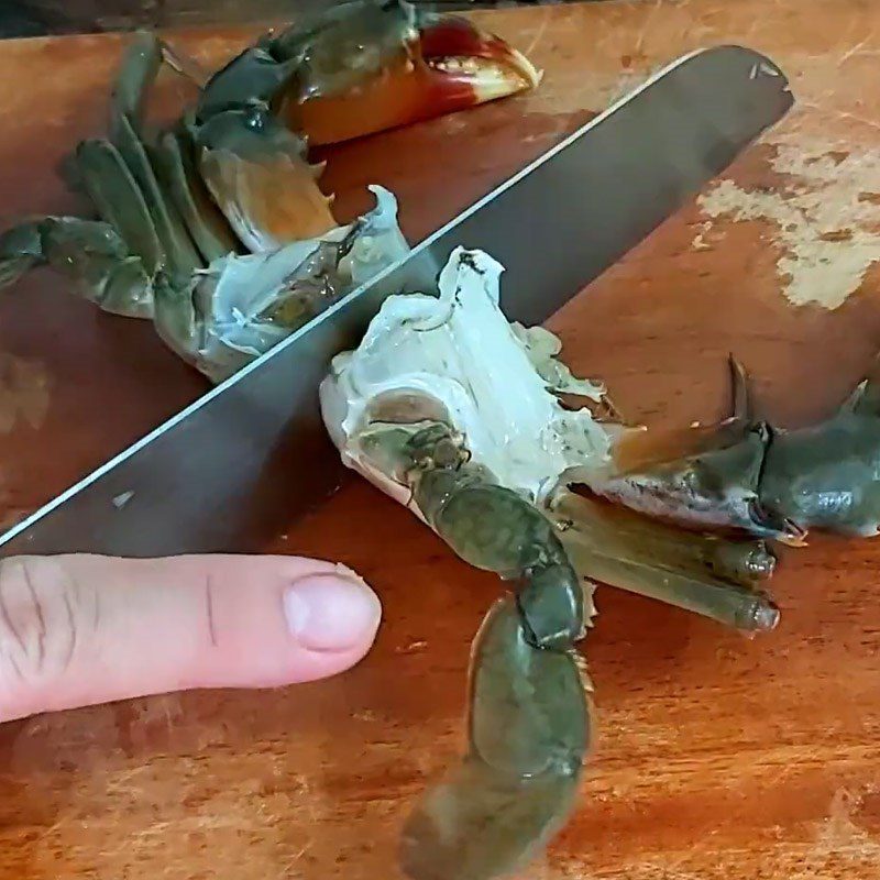 Step 1 Prepare sea crab for Sea Crab Soup with Gourd