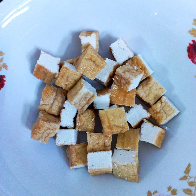 Step 1 Prepare tofu Tofu braised with pineapple