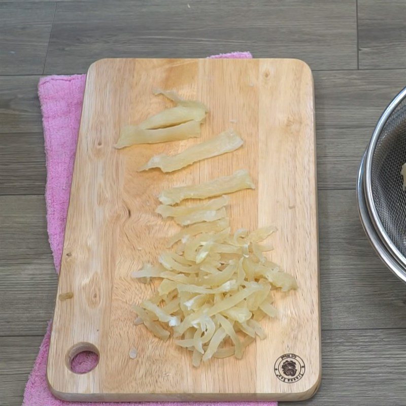 Step 1 Prepare beef tendon Beef tendon sausage