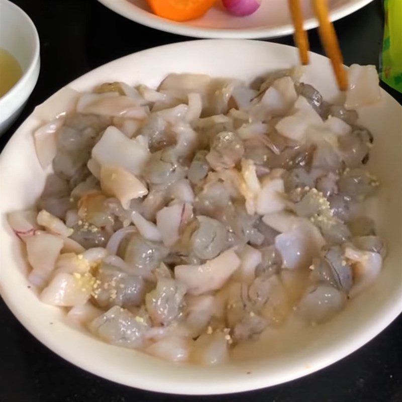 Step 1 Prepare seafood Fried seafood spring rolls