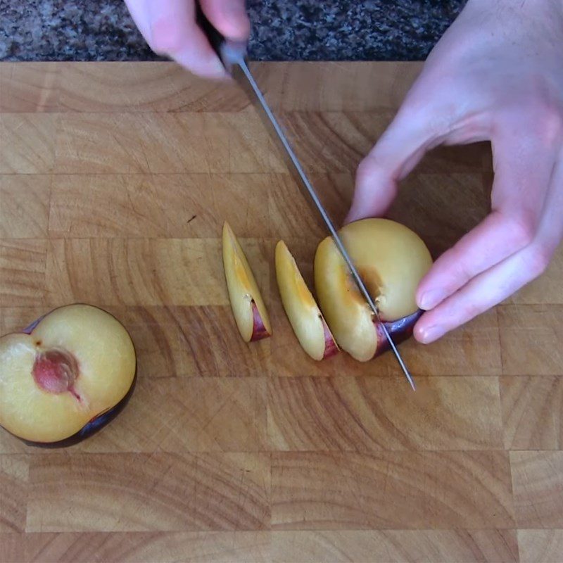 Step 1 Prepare the plums for Plum Mojito