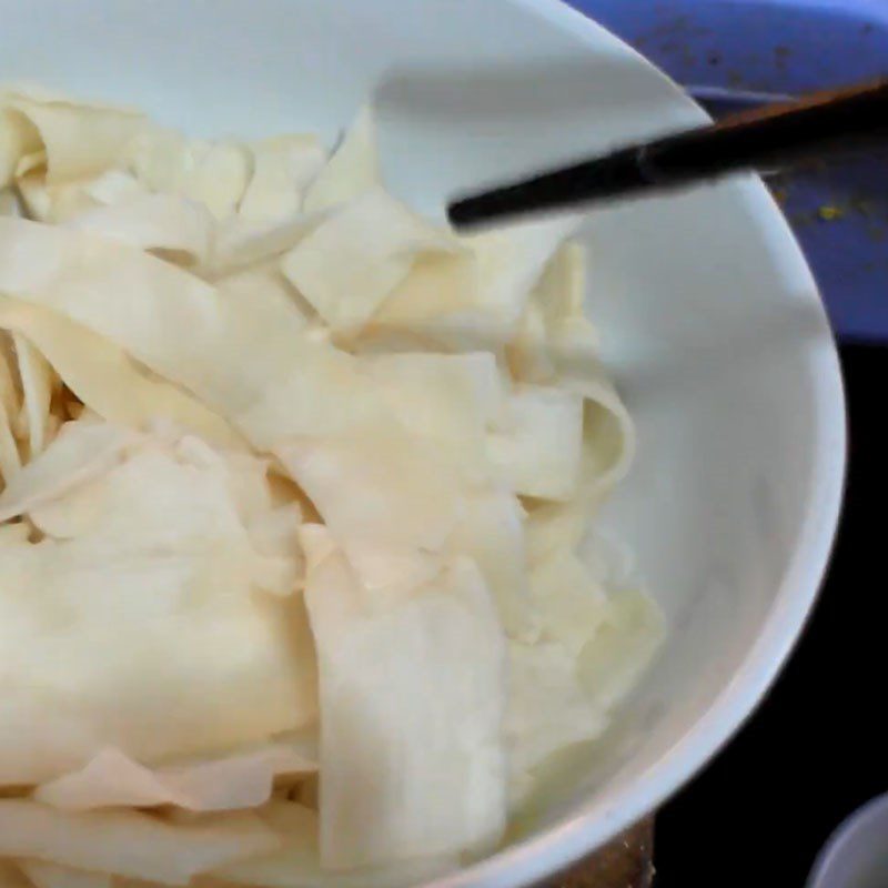 Step 2 Prepare sour bamboo shoots Stir-fried sá sùng with sour bamboo shoots