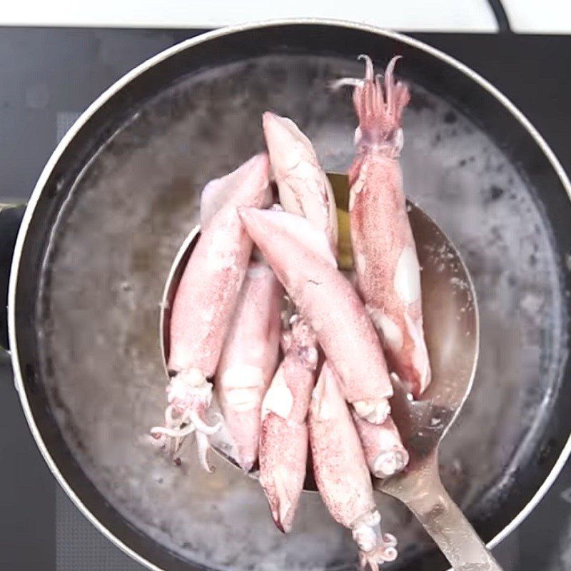 Step 1 Prepare and Blanch the Squid Stir-Fried Squid with Celery and Garlic