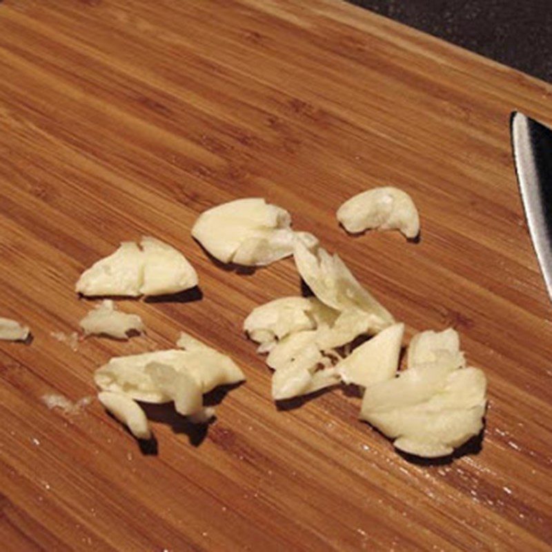 Step 1 Prepare the mushrooms for stir-fried mushrooms