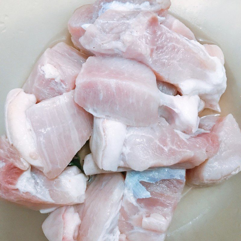 Step 1 Prepare oyster mushrooms Stir-fried oyster mushrooms with pork