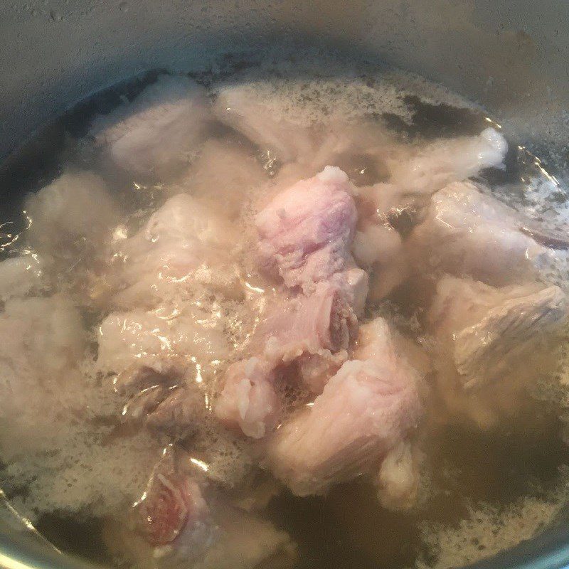 Step 1 Prepare the ingredients for Honey-glazed Pork Ribs