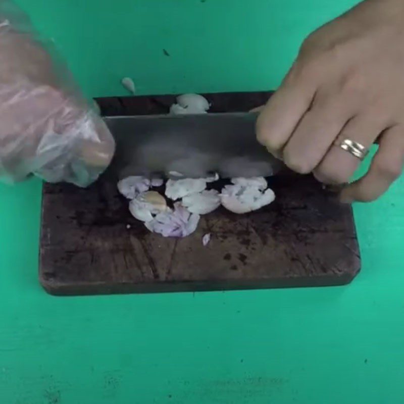 Step 1 Prepare the ingredients for Pigeon Stew with Mung Beans