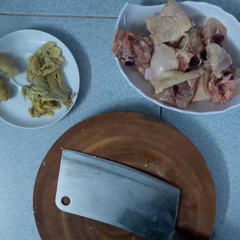 Step 1 Prepare the ingredients for Ginger Chicken Soup with Alcohol