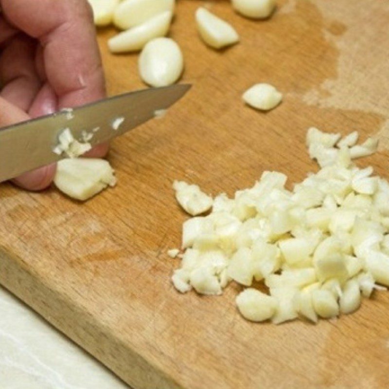 Step 1 Prepare the ingredients for Tomato Meat Sauce