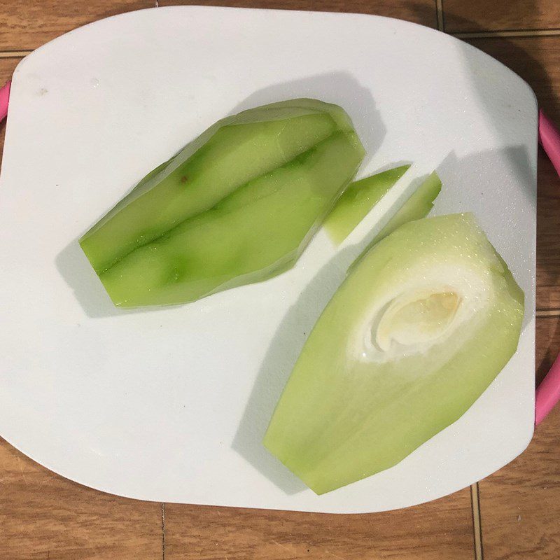 Step 1 Preparing ingredients for Canned Fish Stir-Fried with Su Su