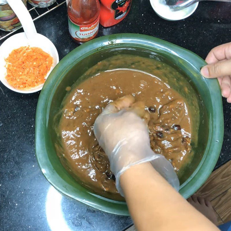 Step 1 Prepare the ingredients for Fried Pho with mixed chicken