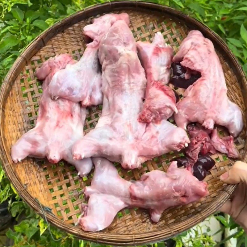 Step 1 Prepare the ingredients for Grilled Mouse with Satay