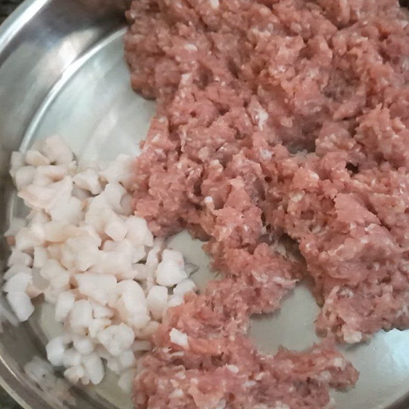 Step 1 Prepare the ingredients for Grilled Spring Rolls