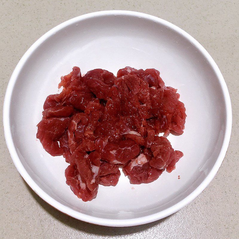 Step 1 Prepare the ingredients for Stir-fried Beef with Potatoes