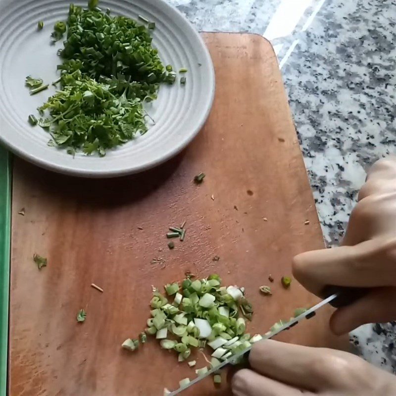 Step 1 Prepare the ingredients for Stir-fried Lotus Root with Beef