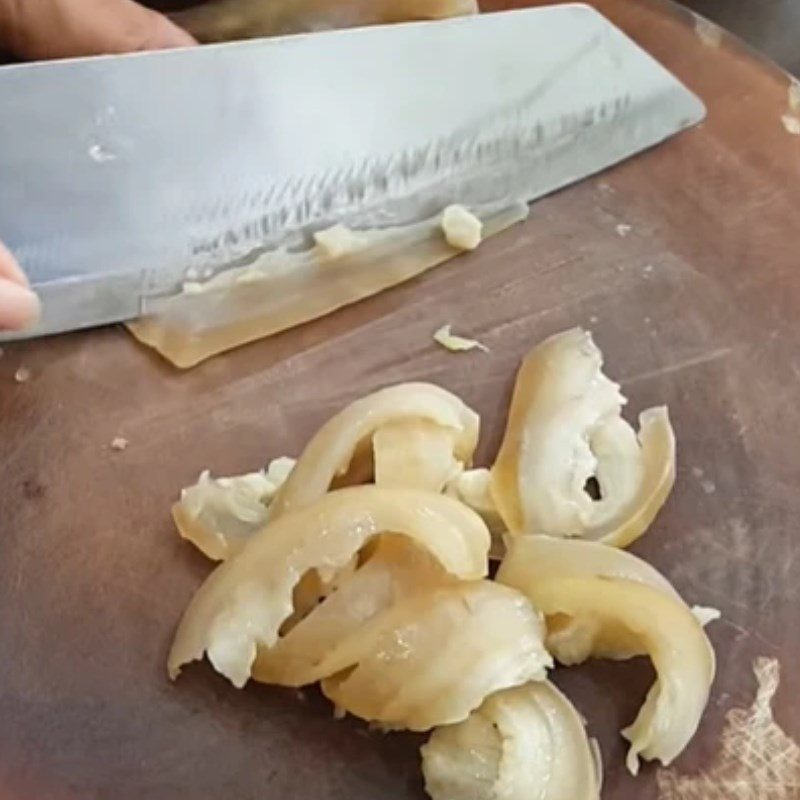 Step 1 Prepare the ingredients for Stir-fried beef skin with lemongrass and chili