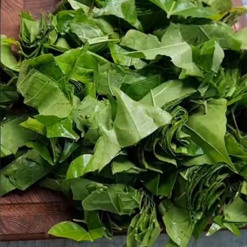 Step 1 Prepare ingredients: Stir-fried beef with leaves