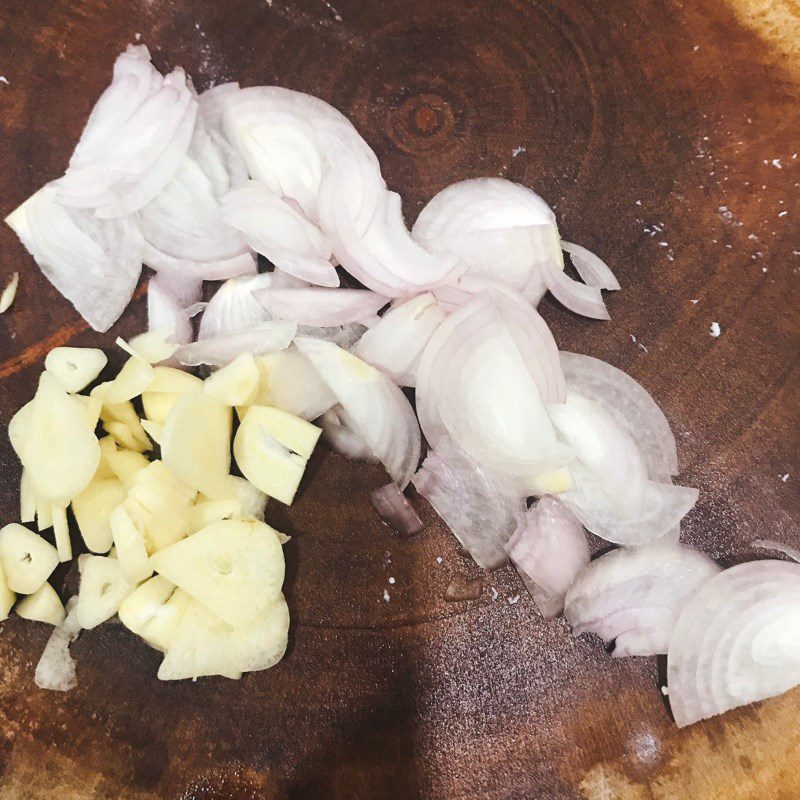 Step 1 Prepare the ingredients for Braised Pork with Oyster Sauce