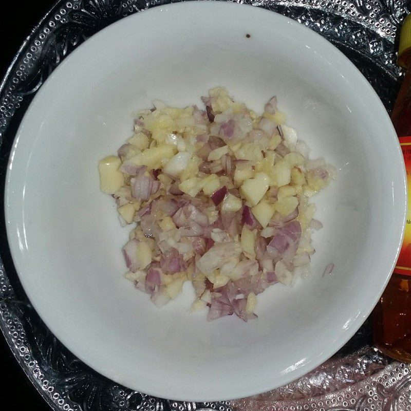 Step 1 Prepare the ingredients for Chrysanthemum soup (tần ô) with minced meat