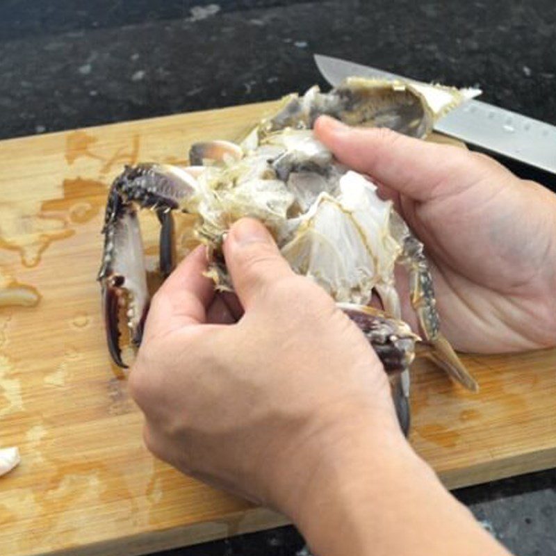 Step 1 Prepare Ingredients Fried Crab Stir-fried with Onion and Ginger