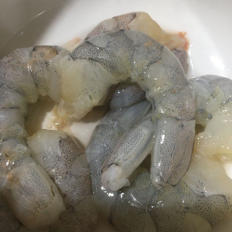 Step 1 Prepare the ingredients for Stir-fried glass noodles with shrimp