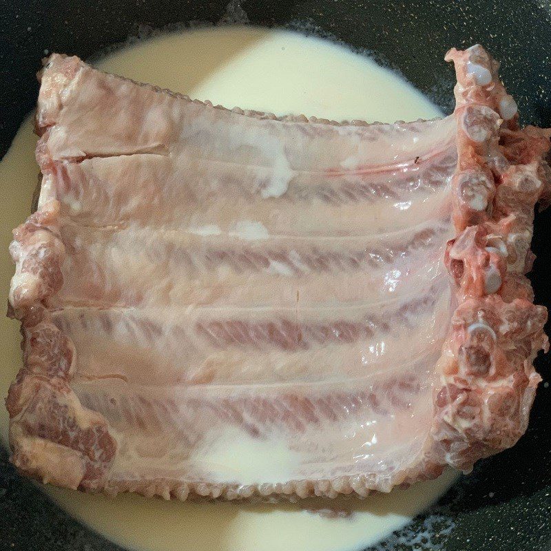 Step 1 Prepare the ingredients Grilled ribs with an air fryer