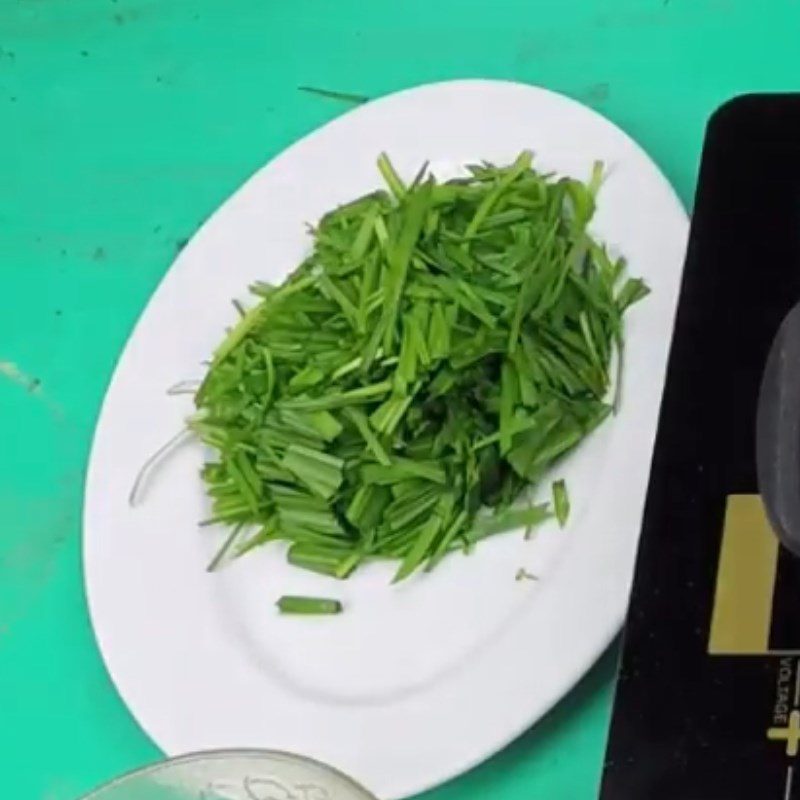 Step 1 Prepare ingredients for egg chive soup