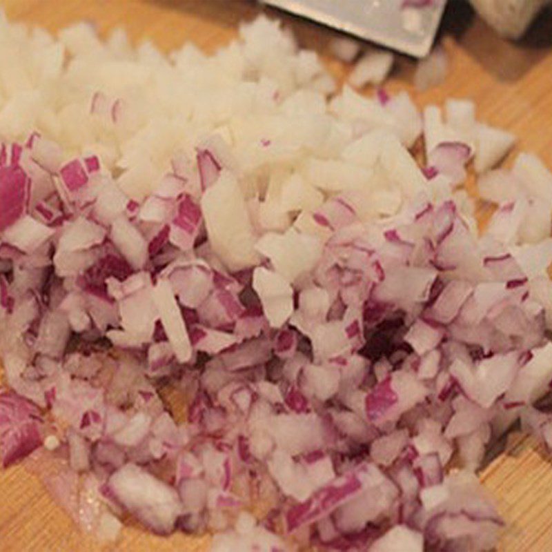 Step 1 Prepare the ingredients for spicy cheese sauce sausages