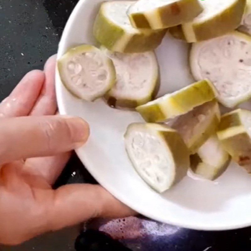 Step 1 Prepare the ingredients for Snakehead fish braised with green banana and turmeric