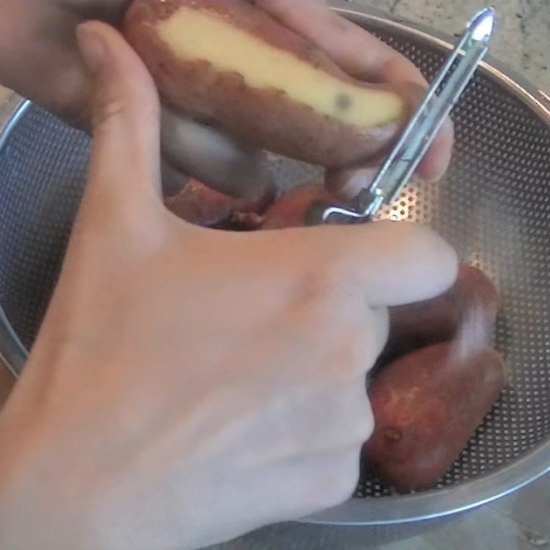 Step 1 Prepare the ingredients for Vegetarian Potato Soup