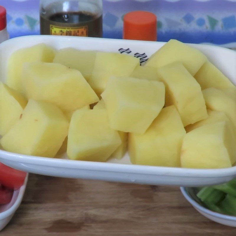 Step 1 Prepare the ingredients for Cashew Potato Soup