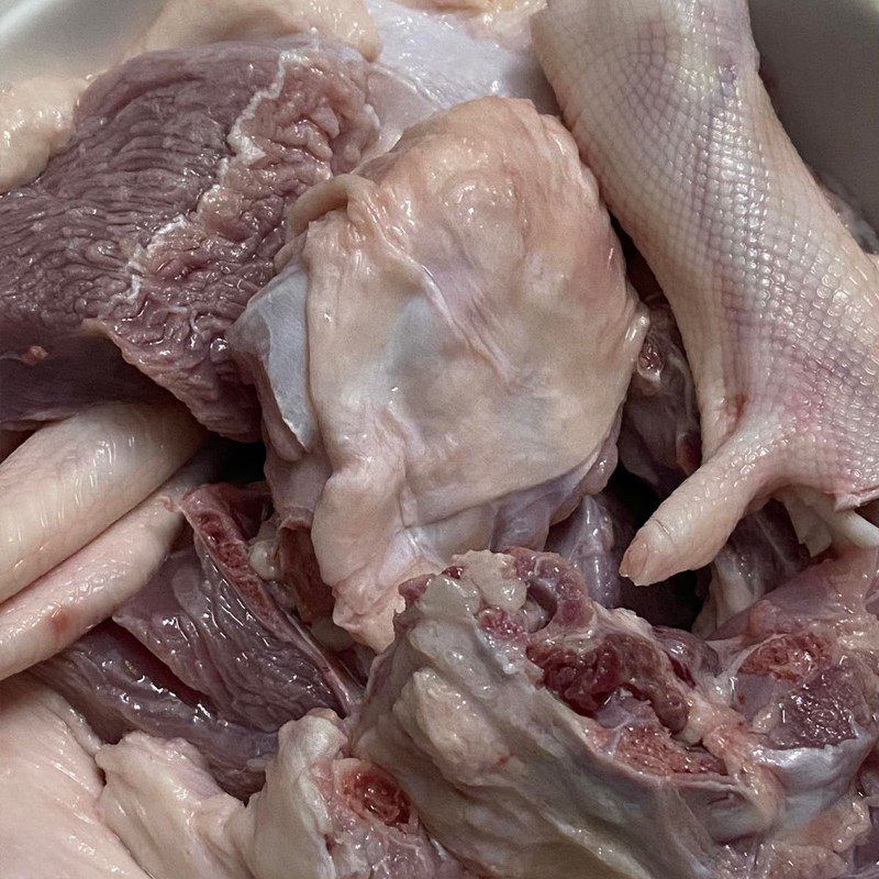 Step 1 Prepare the Ingredients for Bamboo Shoot Duck Stew