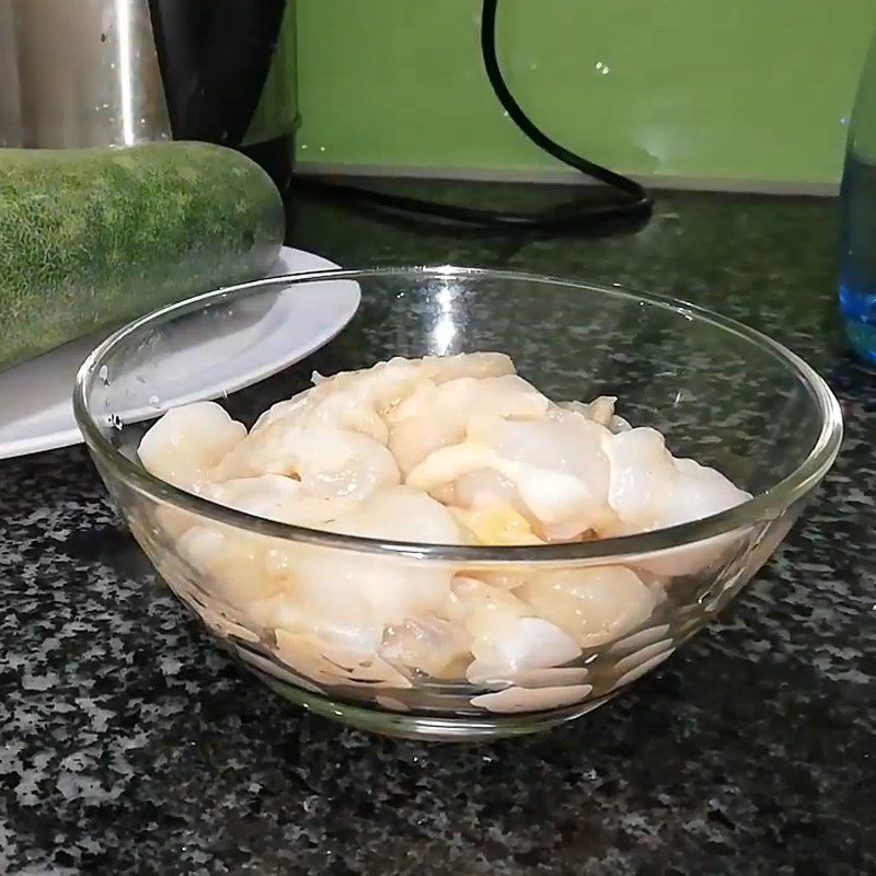 Step 1 Prepare the scallops for Scallop Soup