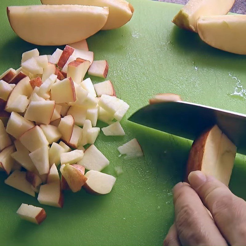 Step 2 Prepare the apples and other ingredients Pineapple chicken sauce