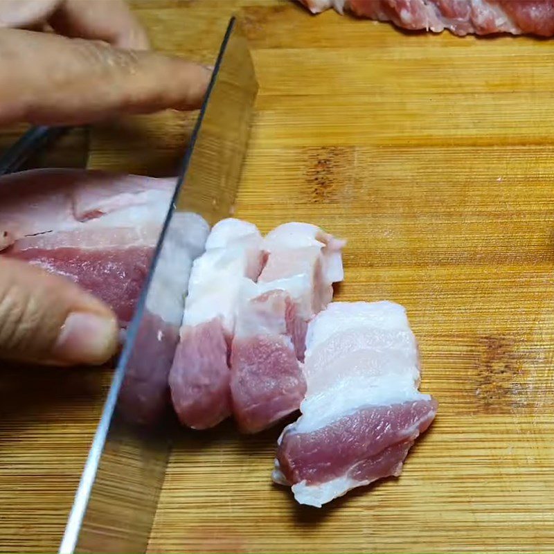 Step 1 Preparing meat for Fermented shrimp paste braised pork