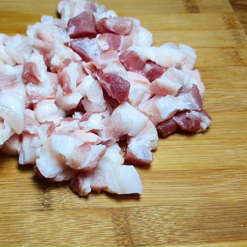 Step 1 Preparing meat for Fermented shrimp paste braised pork