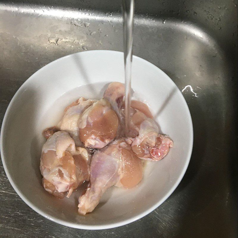 Step 1 Prepare the chicken Fried Chicken with Garlic and Chili Sauce