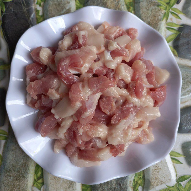 Step 1 Prepare the pork Fried Shrimp with Pork (recipe shared by a user)