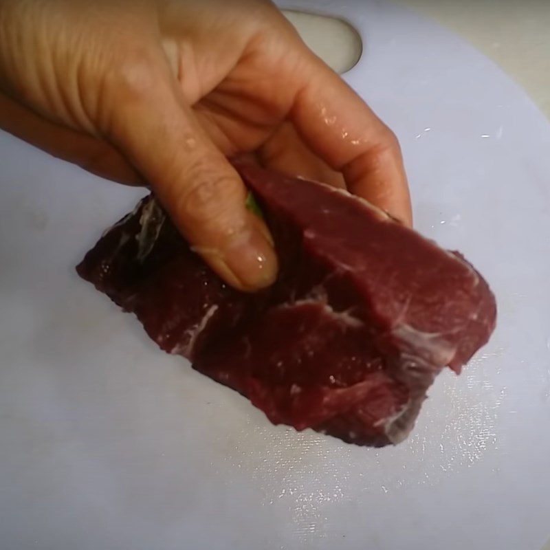 Step 1 Prepare the buffalo meat Stir-fried Buffalo Meat with Celery