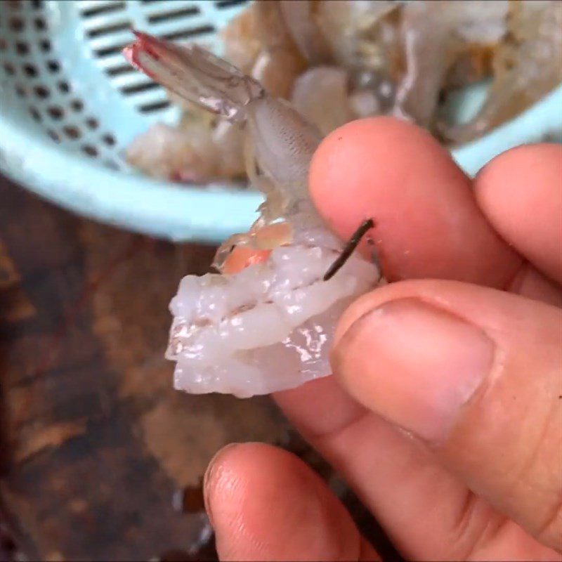 Step 1 Prepare the shrimp for Cassava Soup with Shrimp