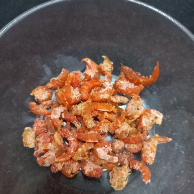 Step 1 Prepare the dried shrimp for Moringa Soup with Dried Shrimp