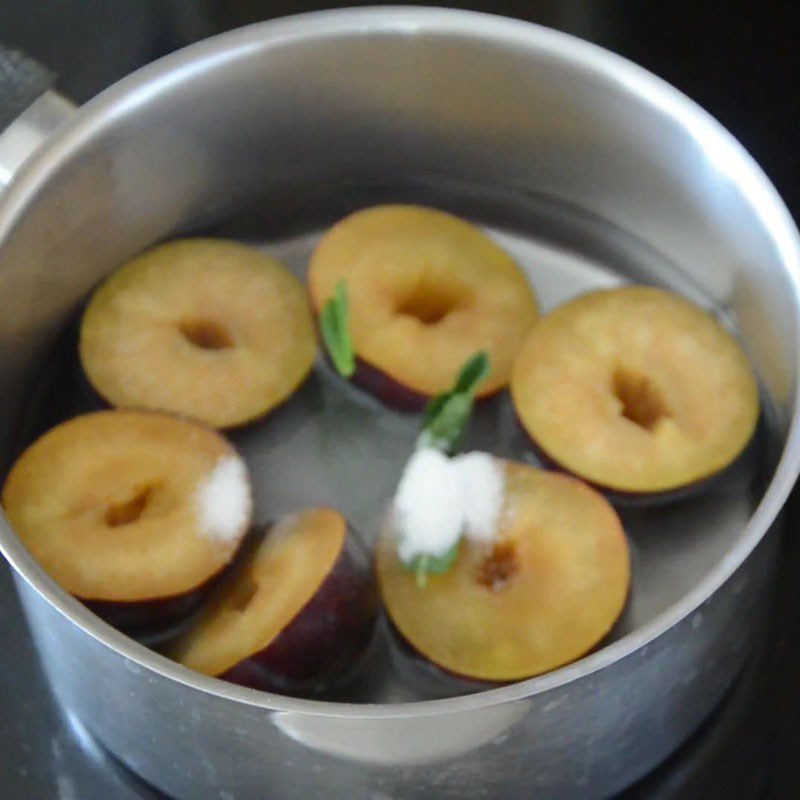 Step 1 Prepare and cook plums Plum Punch