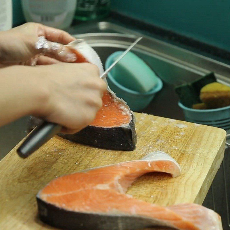 Step 1 Prepare the salmon for Braised Salmon