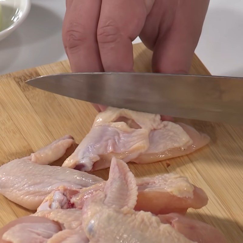 Step 1 Prepare and marinate the chicken wings Garlic Fried Chicken Wings